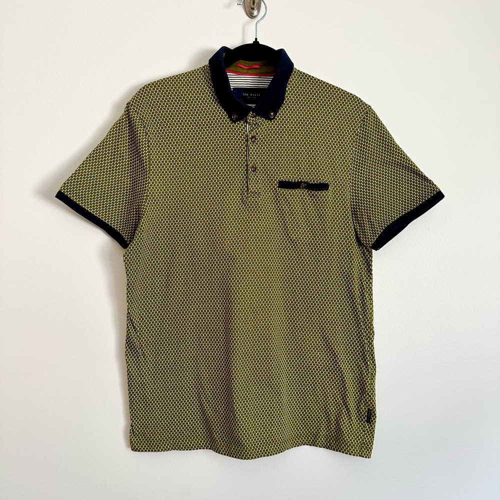 Ted Baker London Olive Dot T-Shirt with Contrasting Navy Blue Trim and Collar